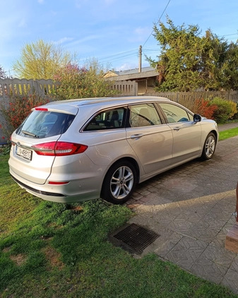 Ford Mondeo cena 61900 przebieg: 151000, rok produkcji 2019 z Jarosław małe 529